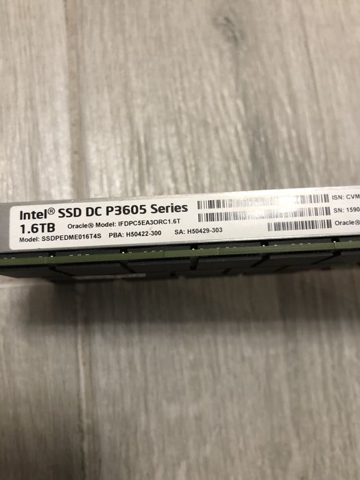 SSD Intel P3600.