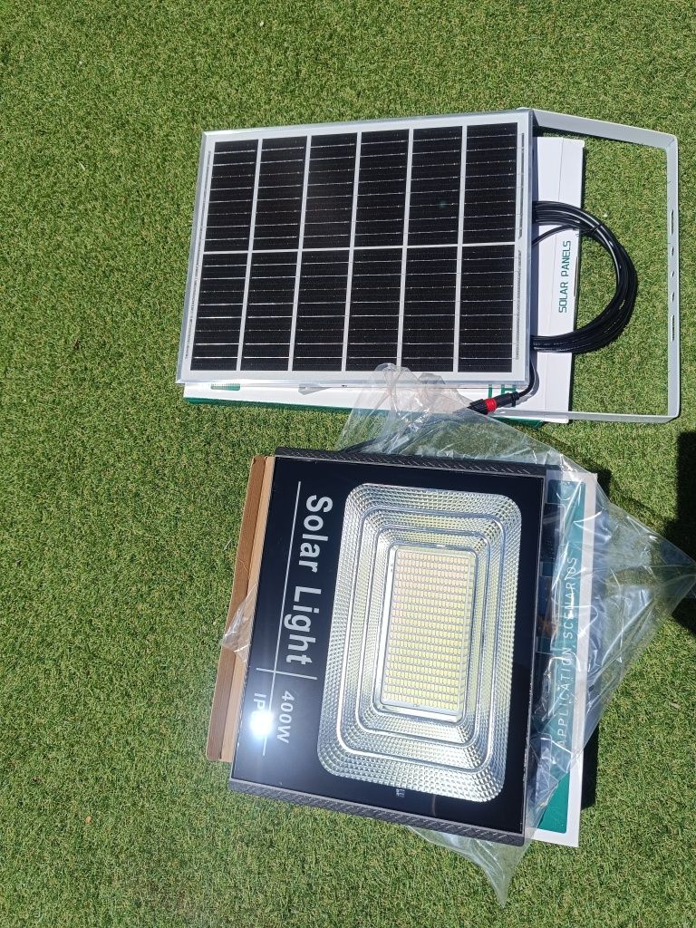 Holofote solar 400W com painel e comando