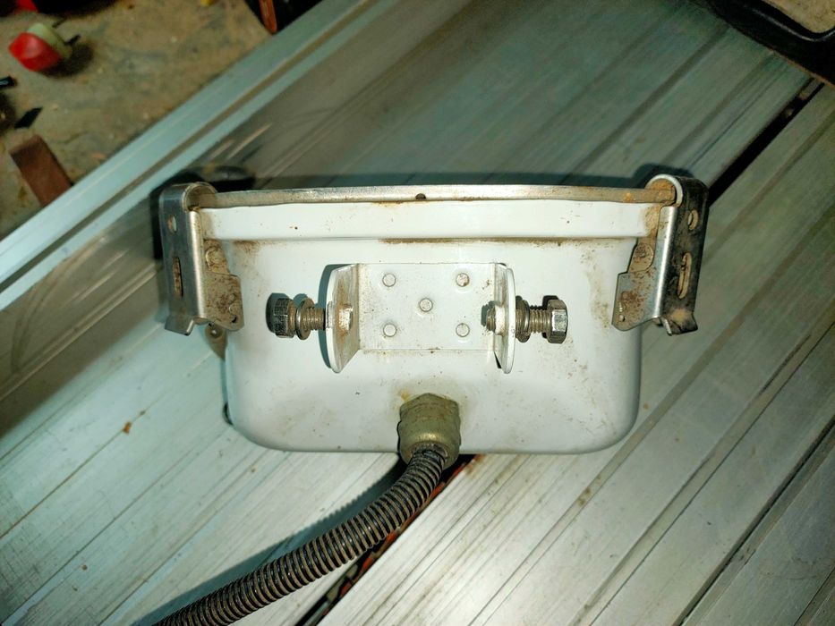 Hermetyczna lampa halogenowa żarnikowa 200w