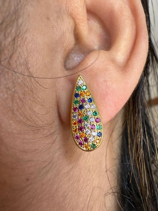 Brinco gota cravejado zirconia , folheado a ouro 18, semijoia de quali