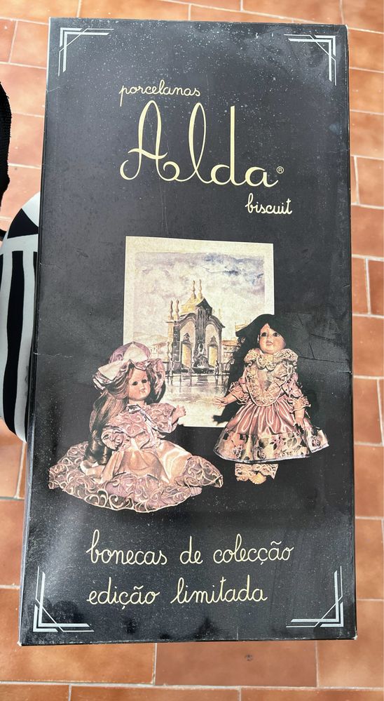 Boneca de porcelana Alda