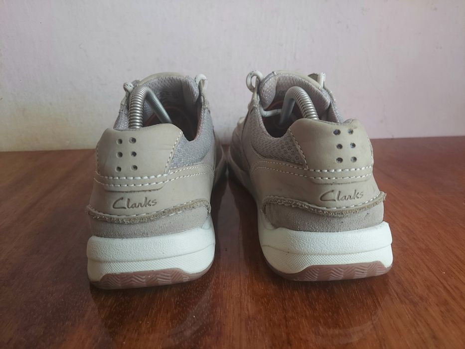 Макасини  фірми Clarks оригінал 


Розмір по бірці:
UK 9 1/2   us