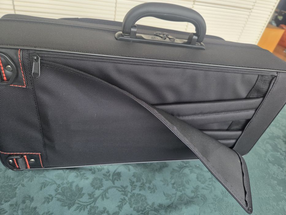 Saxofone Alto Yamaha YAS-280 com mala