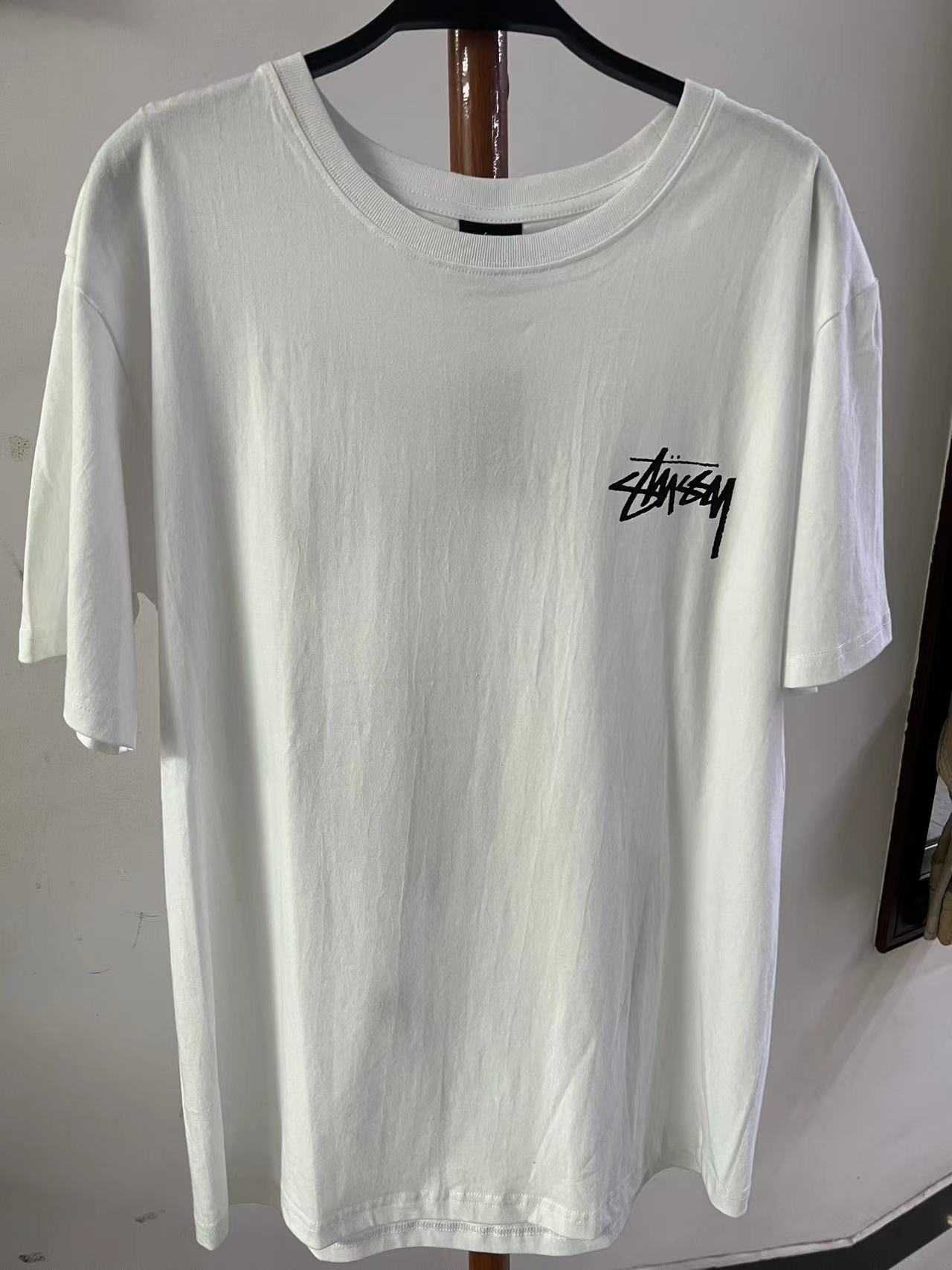 Stussy czarny z krótkim rękawkiem Rozmiar L