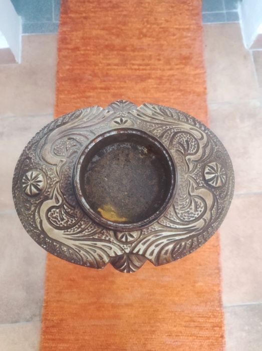 Cinzeiro decorativo vintage em madeira  Geisha japonesa