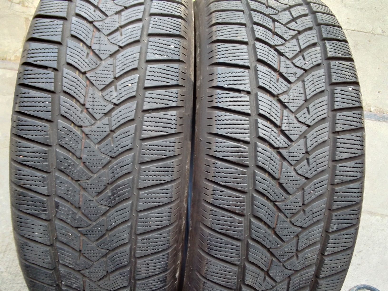 2 Opony zimowe 235/60r18 DUNLOP 2021r