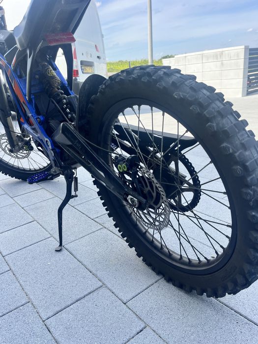 Surron Light Bee X 2023 niebieski do 90km/h