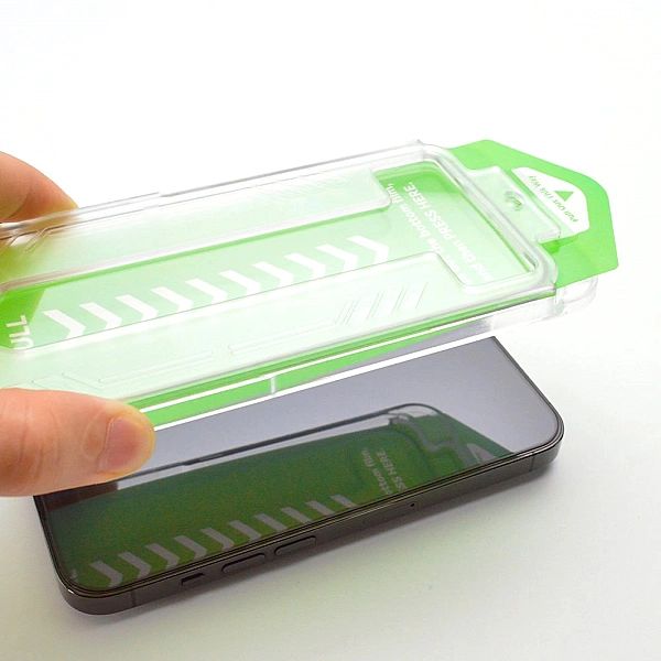 Szkło hartowane 9H z ramką montażową do iPhone 13 Pro Max Wozinsky Pre