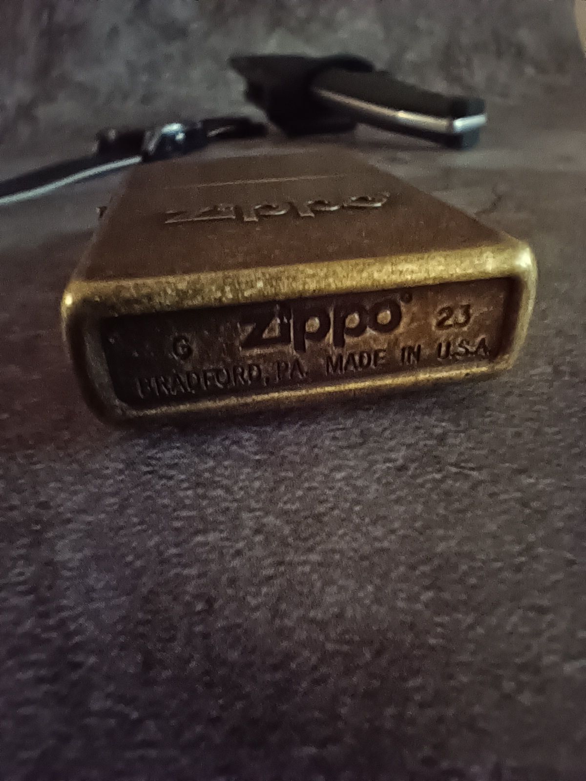 Продам запальничку Zippo