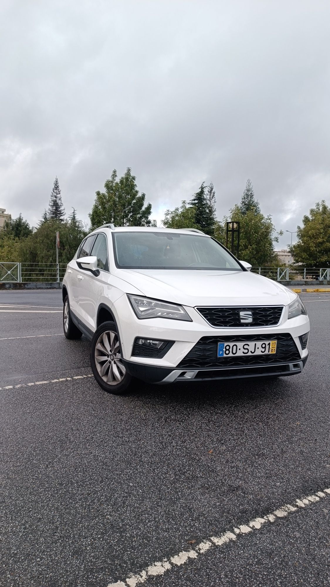 Seat Ateca xcellence
Motor 1.6 diesel com 115cv. Carro de janeiro de 2