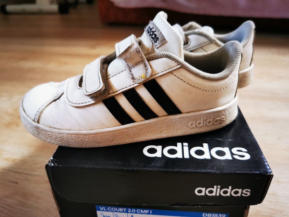 Buty sportowe Adidas dla dziewczynki r. 27