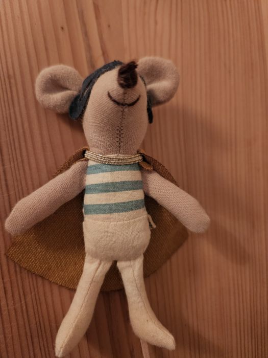 Myszka Maileg Brat bohater Super hero Little Brother