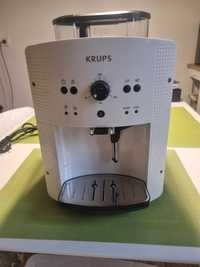 Ekspres ciśnieniowy do kawy KRUPS EA810570 biały
