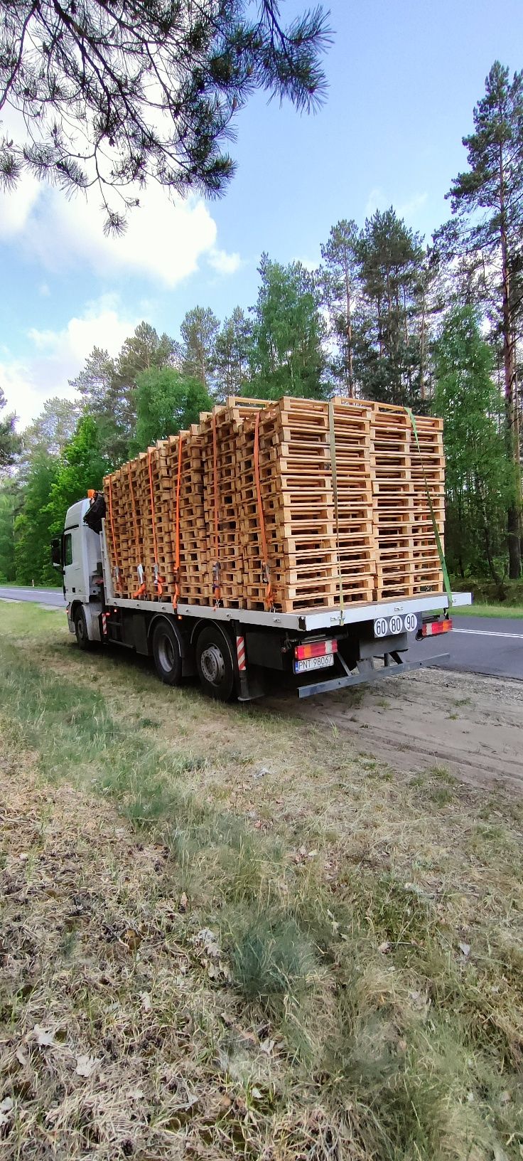 Transport HDS platforma niskie podwozie pomoc drogowa