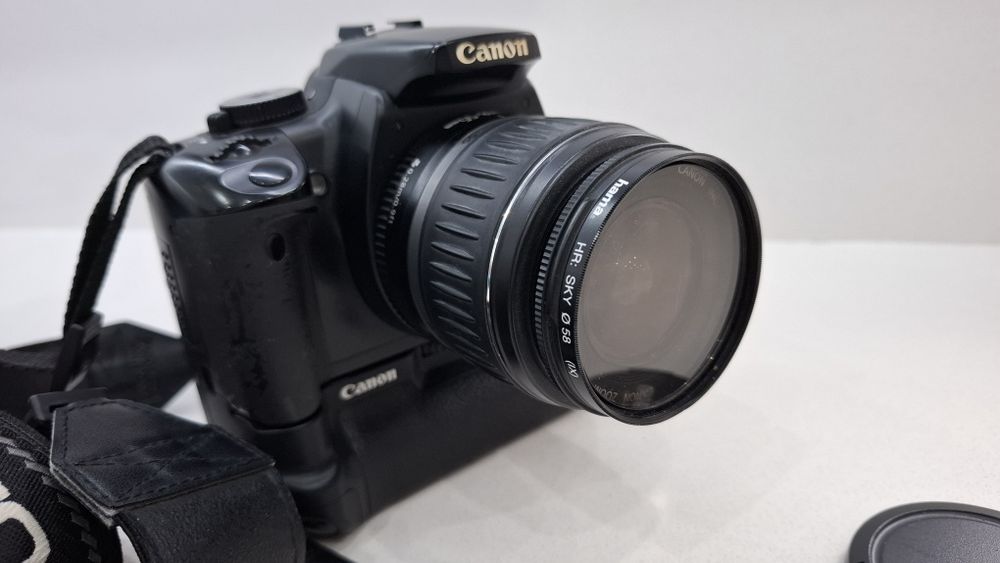 Máquina fotográfica Canon EOS 400D