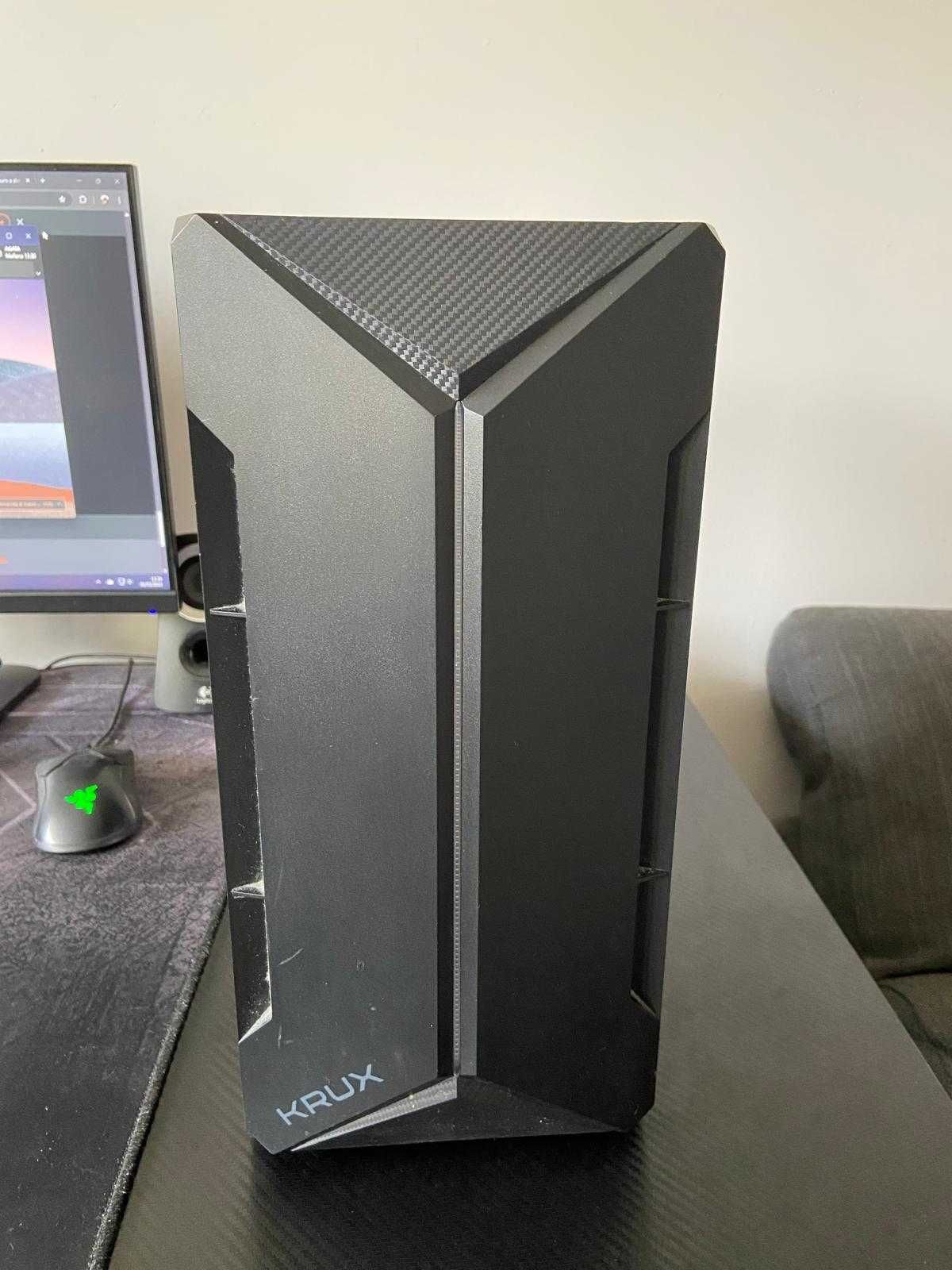Komputer gamingowy + monitor Acer + klawiatura mechaniczna Volcano