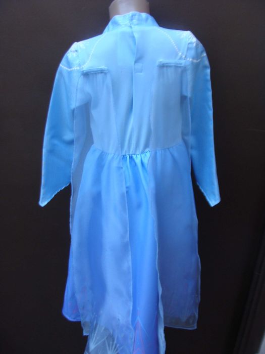 много костюмов! 3-4,5-6,7-8  Эльза платье с украшением на голову