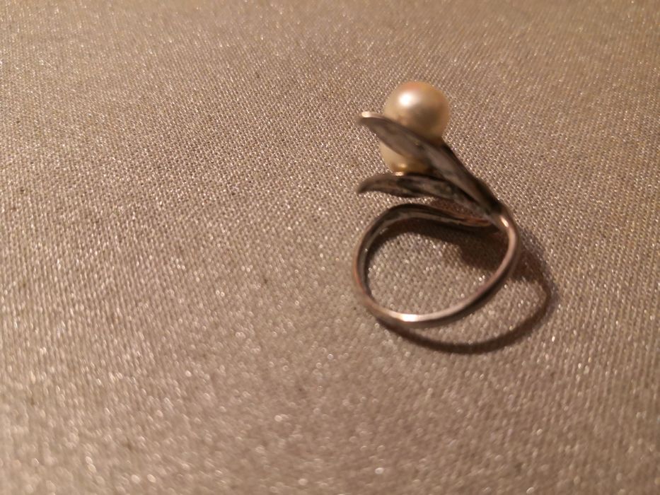 Pierścionek srebrny