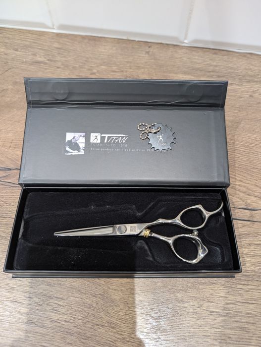 Nożyczki fryzjerskie tytanowe