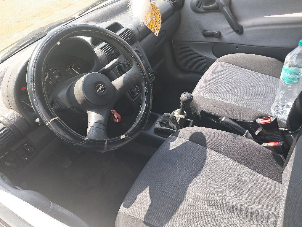 Opel corsa B 1.7 D comercial