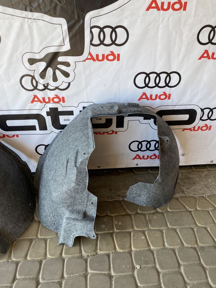 Audi Q5 8R0 підкрилок войлок подкрылок  локер 8R0821171K 8R0821172K
