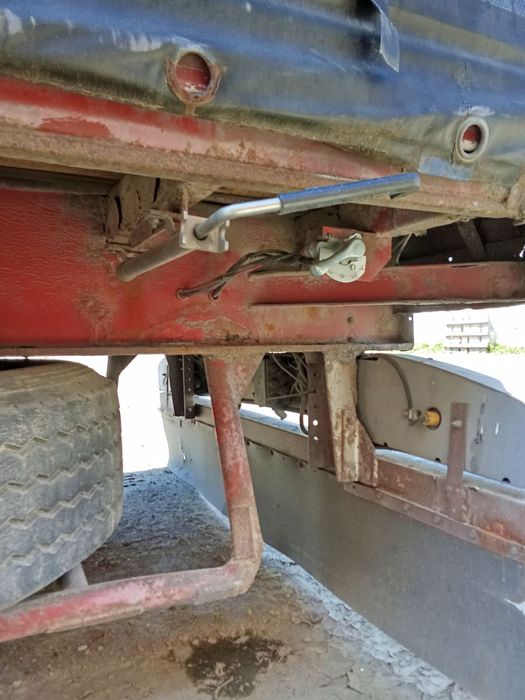 Напівпричіп schwarzmueller spa