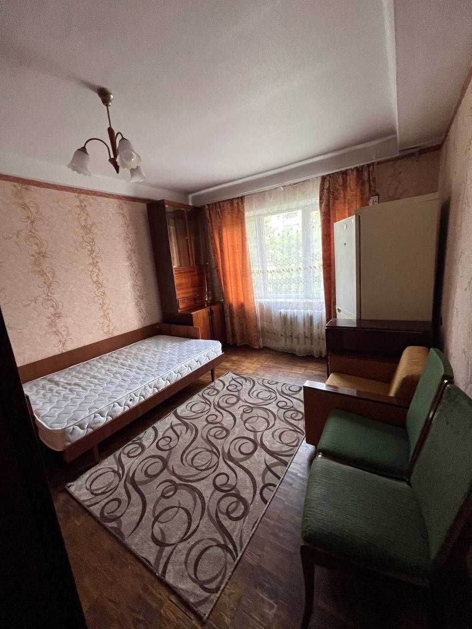 Продаж 2-кімнатної метро Лісова, вул.В.Іваниса (Матеюка)