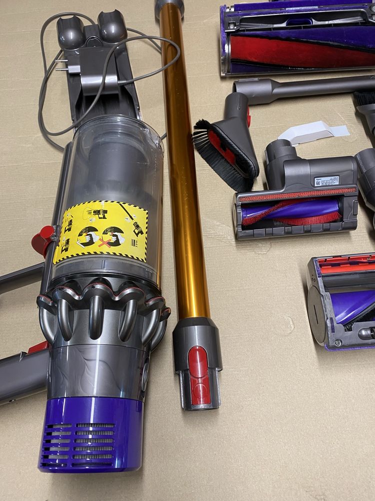 Odkurzacz bezprzewodowy Dyson V10 Absolute