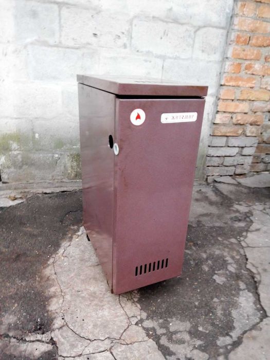 газовій котел "житомир2" і газову колонку  "терма"