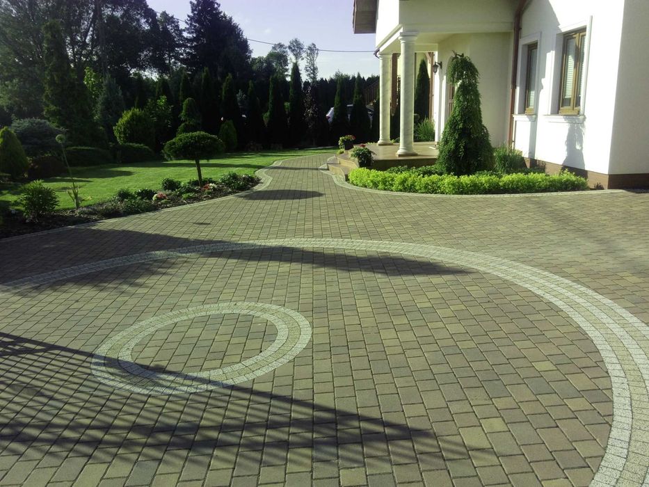 Układanie kostki brukowej, brukarstwo, usługi brukarskie