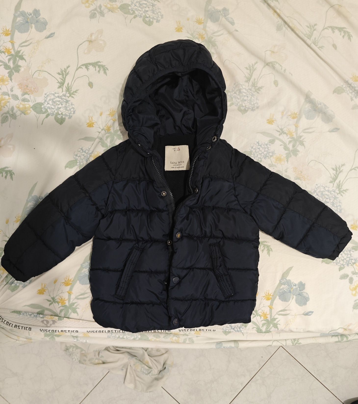Casaco blusão azul escuro Zara com capuz 5 anos