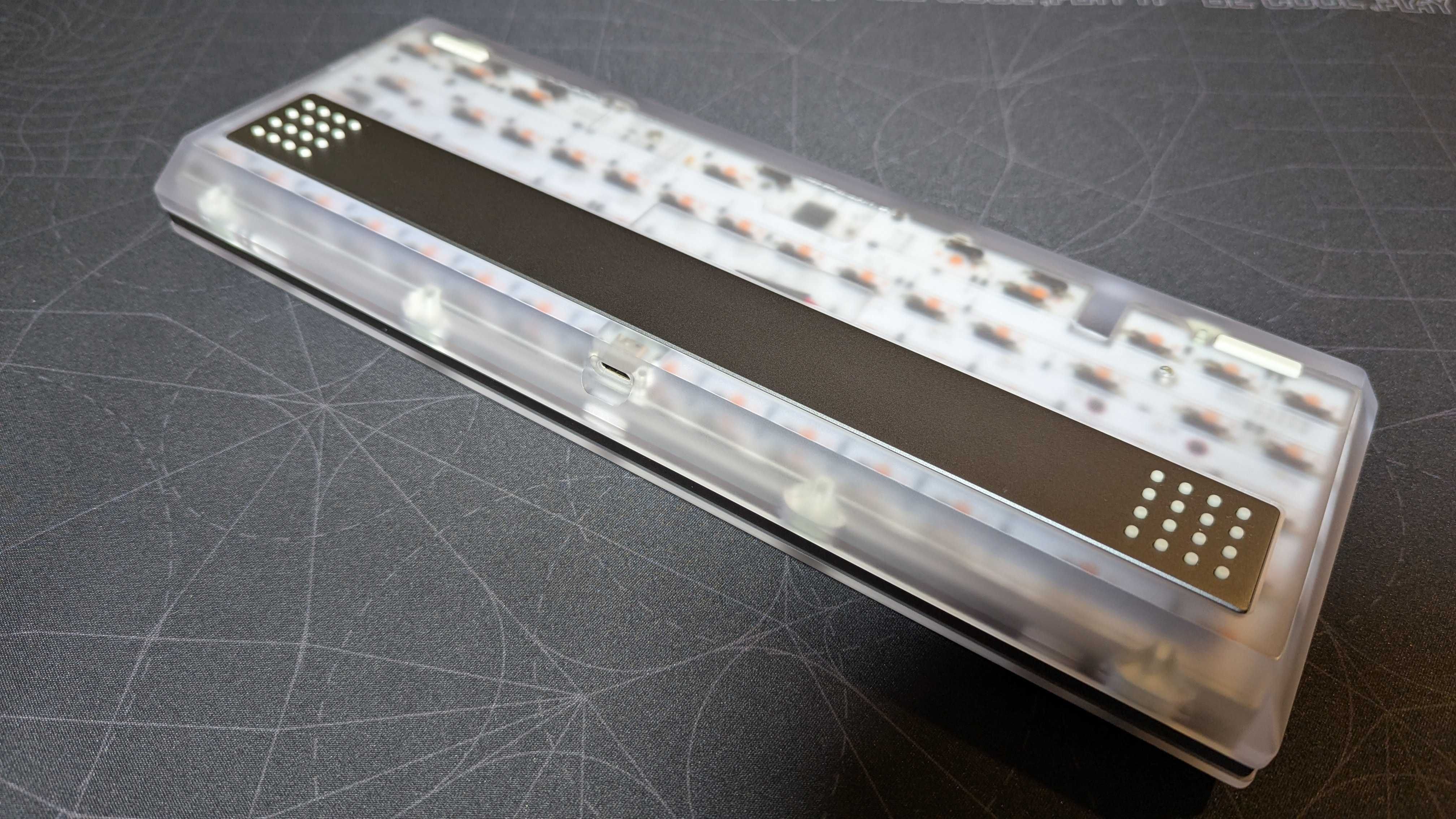 Кастомна преміальна механічна клавіатура Mode Envoy Polycarbonate GMK