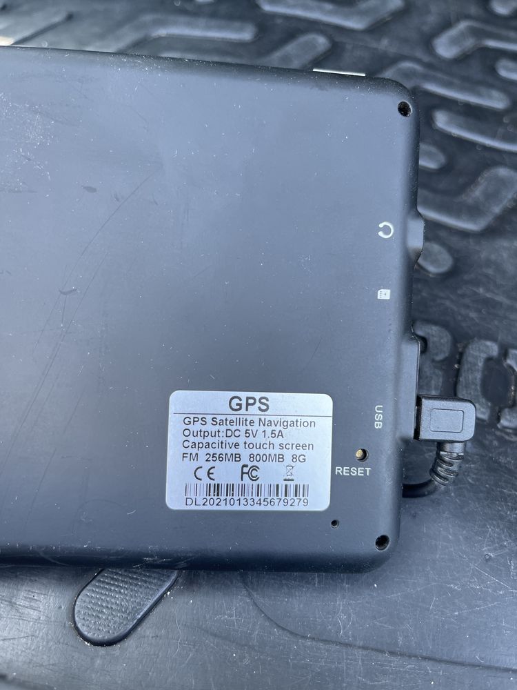 Продам GPS навигатор