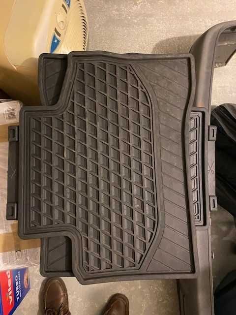 Conjunto de Tapetes Borracha Original Mercedes GLC
