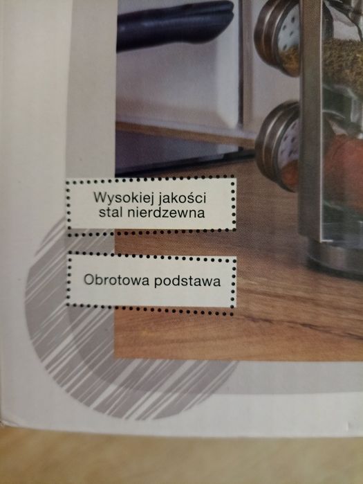 Obrotowy stojak na przyprawy.