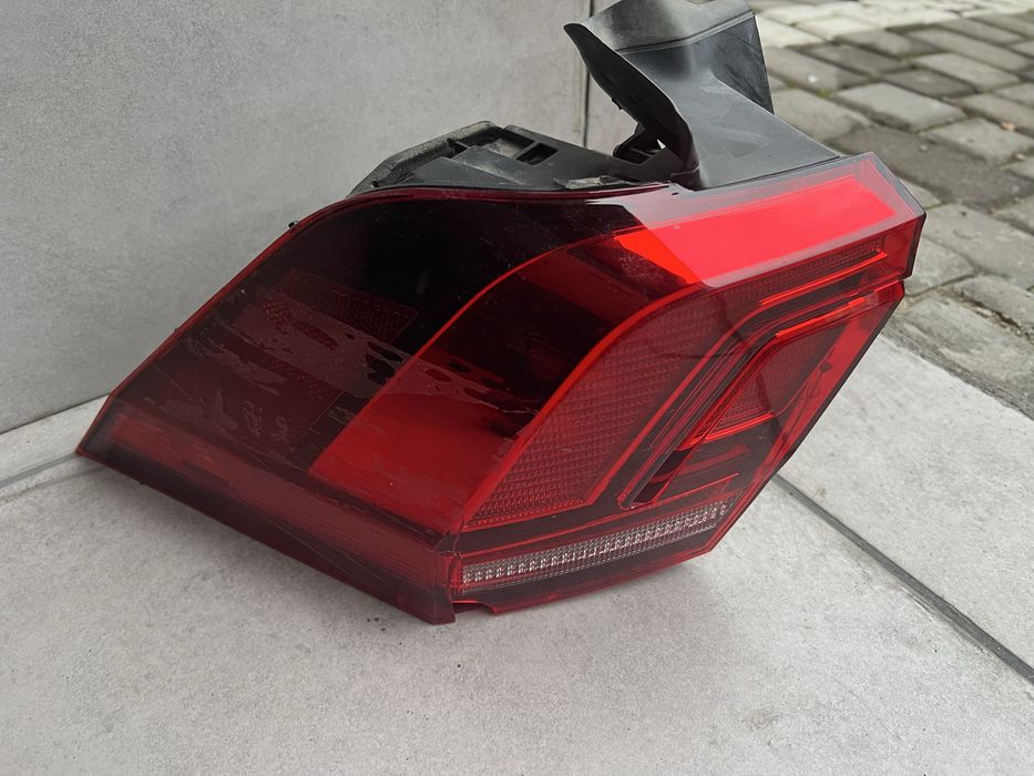 Продам задній лівий фанар