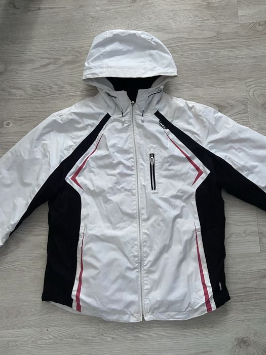 Biała kurtka zimowa narciarska Wedze Decathlon