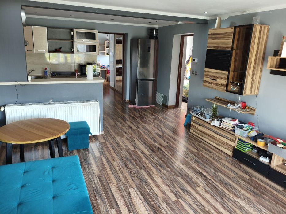 Wynajmę dom z budynkami gospodarczymi