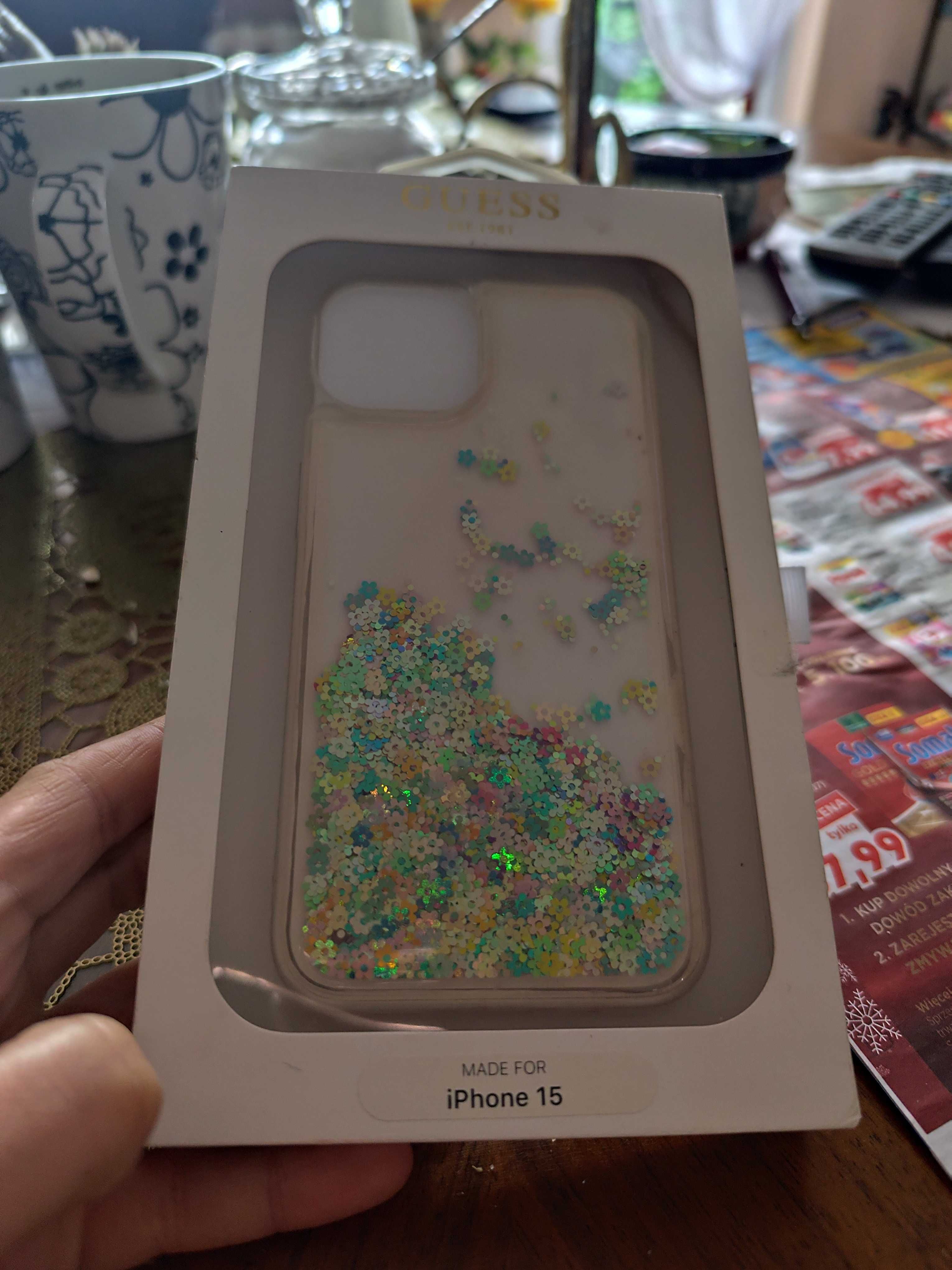 iPhone 15 obudowa , pokrowiec kwiaty guess etui