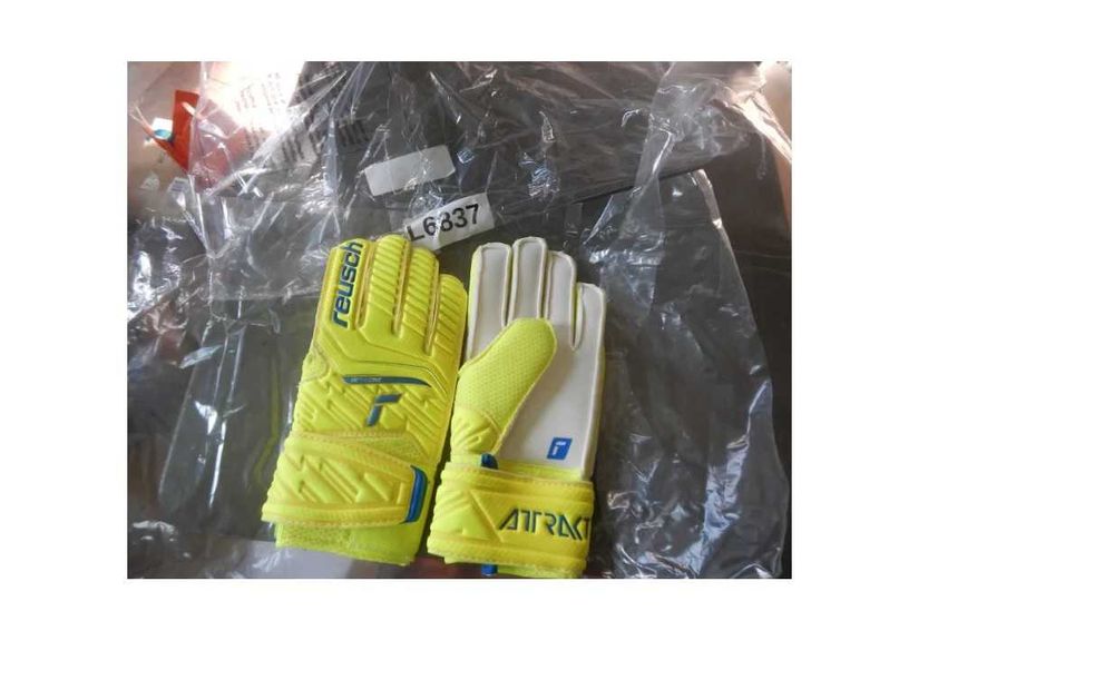 Wyprzedaż totalna->Reusch Solid Junior Rękawice bramkarskie rozmiar 4