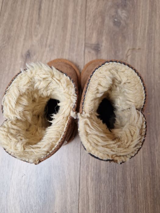 Kozaki śniegowce ugg r. 23 brązowe z guzikiem