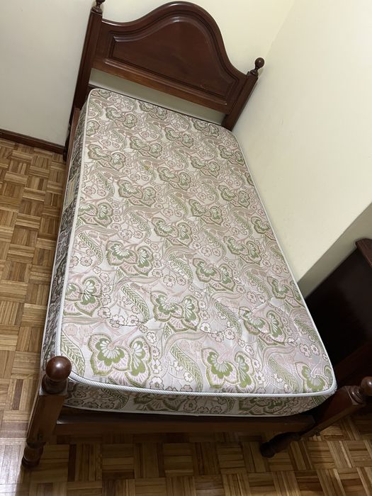 Cama Solteiro s/ colchao