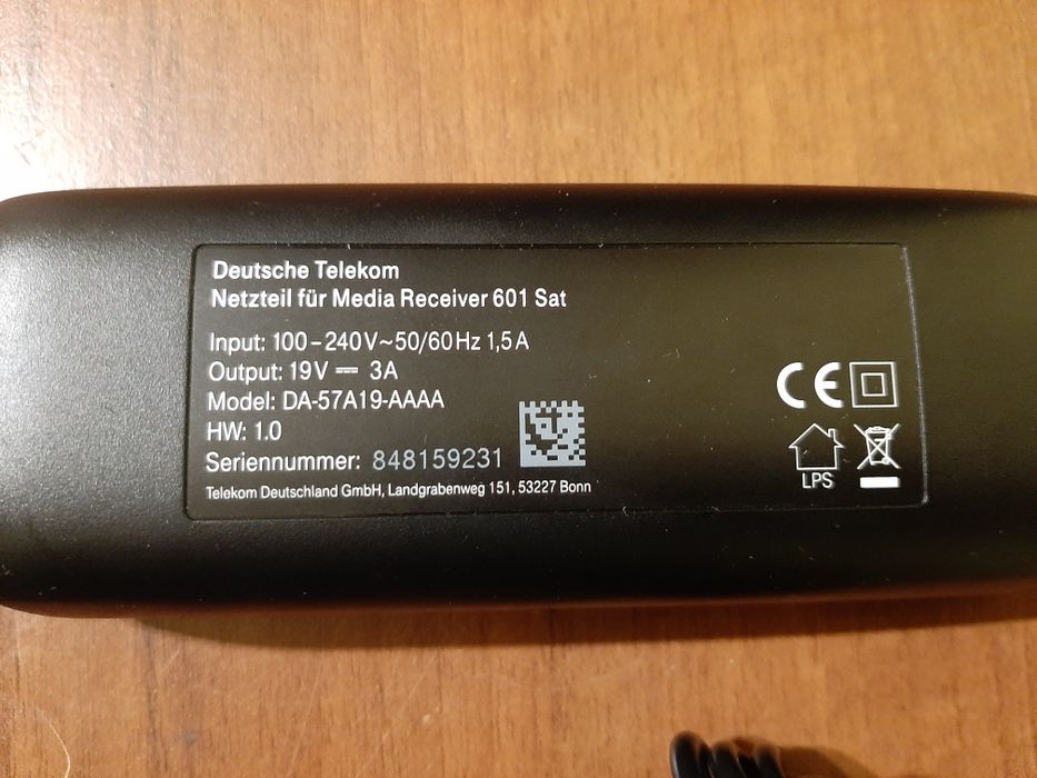 Якісна зарядка 19v 3A, блок живлення 19v 3A.