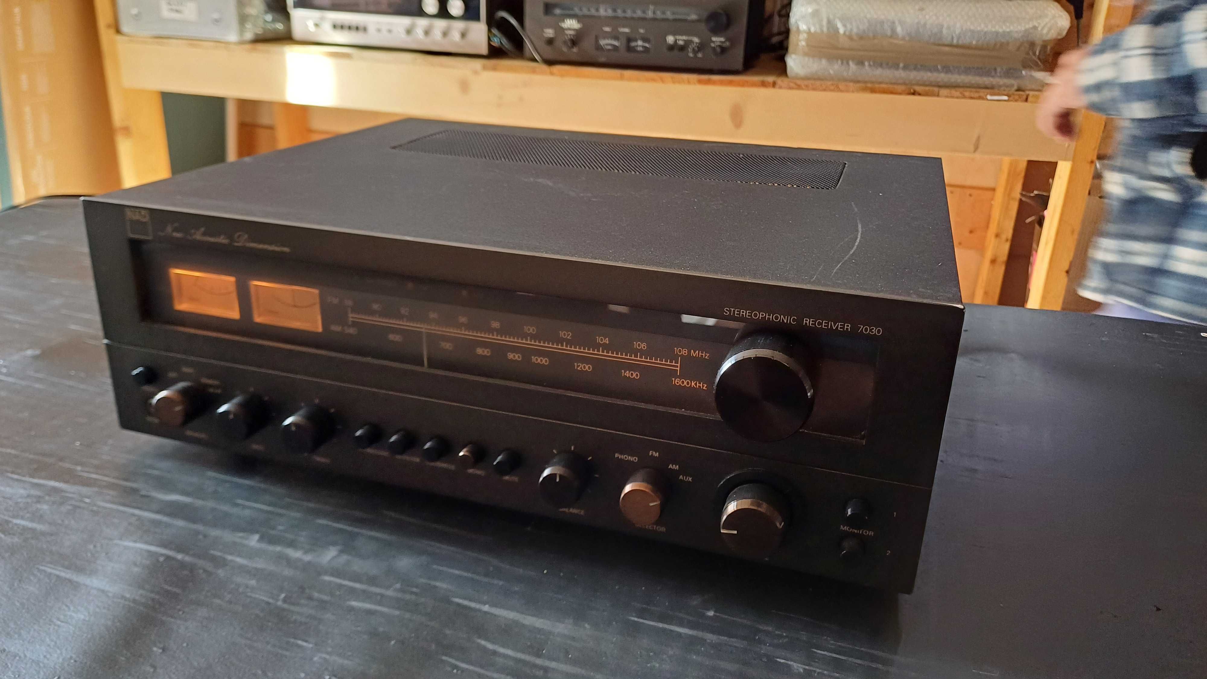 Wzmacniacz audio tuner FM NAD 7030