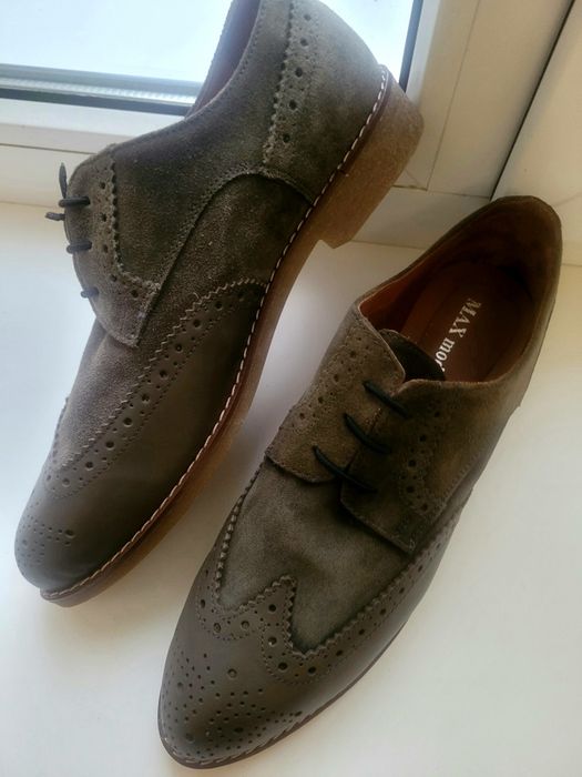 Нові, натуральні замшеві броги, туфлі з перфорацією, 40 розміру,