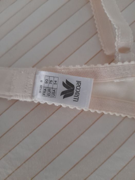 Conjunto de lingerie cor de pérola