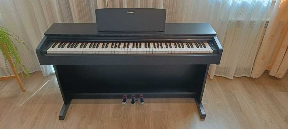 Pianino cyfrowe Yamaha Arius YDP-143B