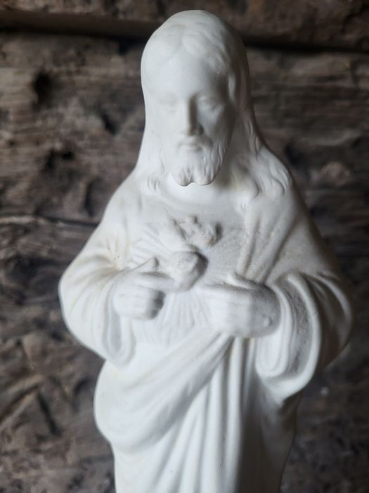 Biskwit biała figurka Pan Jezus Najświętsze Serce