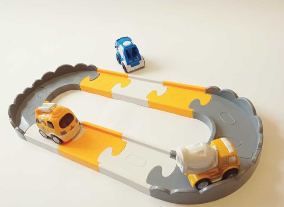 Первая дорога автотрек конструктор машинка на батарейке ездит с 18мес