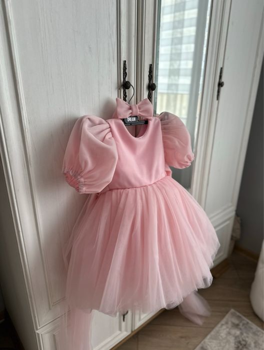 Плаття святкове на дівчинку